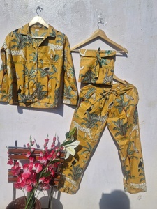 Conjunto de Pijama de Algodón Hecho a Mano: Pijama con Estampado Animal para Mujer - Product Image 4