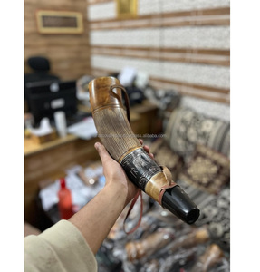 Corneta Vikinga Grande |   Cuerno Ceremonial de Cuerno de Vaca Natural - Product Image 1