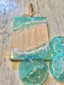 Planche de service artistique en résine pour plateaux de fromages, apéritifs, desserts et présentations élégantes sur les tables de restaurant - Product Image 5