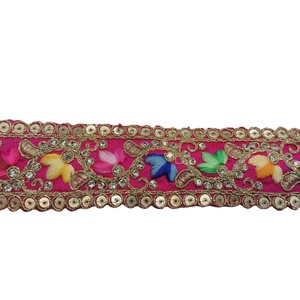 Chaniya Choli Étnico con Dupatta, Ribete de Encaje, Bordado con Lentejuelas, Ofertas al por Mayor, Poliéster Metálico para Zapatos - Product Image 1