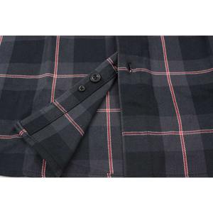 เสื้อเชิ้ตแขนยาวลายสก็อตสีดำผ้าฝ้ายสำหรับผู้ชาย ราคาแข่งขัน คุณภาพพรีเมียม เสื้อเชิ้ตลายสก็อตลำลองสำหรับสั่งซื้อจำนวนมาก - Product Image 4