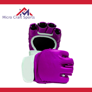 Gants de boxe et de MMA professionnels en cuir PU avec logo personnalisé, fermeture réglable, antidérapants, sangle de poignet ajustable, fabriqués au Pakistan - Product Image 5