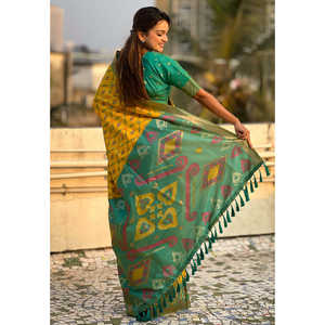 <b>Yellow</b> Soft Silk Zari Woven Patola <b>Saree</b> with Contrast Weaves Elegant Club Dresses - Product Image 1