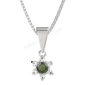 Pendentif en tourmaline naturelle taillée en forme de fleur avec accents de diamants, collier avec chaîne en or - Product Image 3