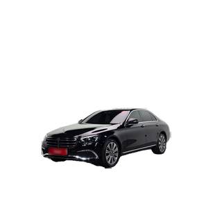 Mercedes-Benz E- E300e 4MATIC Exclusive 2023 avec direction à gauche, boîte de vitesses automatique et caméra arrière, 57 353 km - Product Image 1