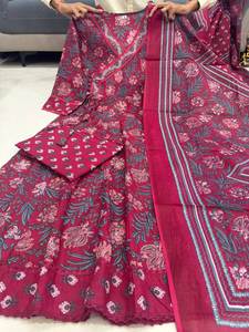 Conjunto de Kurta con Estampado a Mano Rojo - Conjunto de Kurta de Algodón de Diseñadores Indios - Vestido Anarkali Kurti Hecho a Mano - Product Image 2