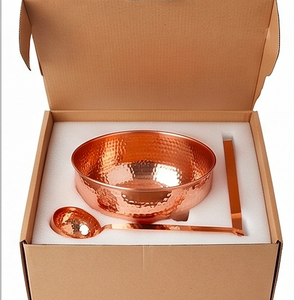 Grand bol à nourriture en cuivre poli avec cuillère, ustensiles de cuisine, outils de cuisson, articles pour hôtels, restaurants et fêtes. - Product Image 6