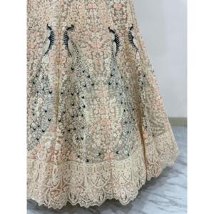 Lehenga Choli de mariage tendance et magnifique avec broderie au fil - Product Image 4