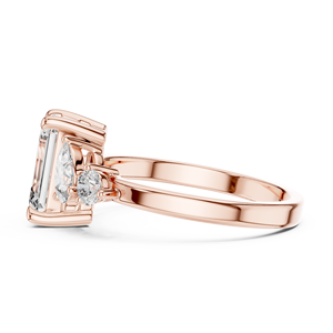 Anillo de Diamante Cultivado en Laboratorio con Corte Esmeralda de Lujo de 2 Quilates en Oro Rosa de 18 Quilates con Baño de Rodio y Piedras Laterales de 0.3 Quilates para Compromiso y Fiestas - Product Image 3