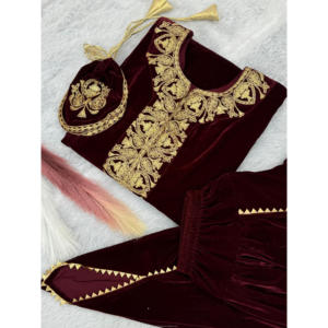 Colección de invierno Impresionante trabajo de bordado Kaftan de terciopelo viscoso puro con juego de Dhoti - Product Image 3