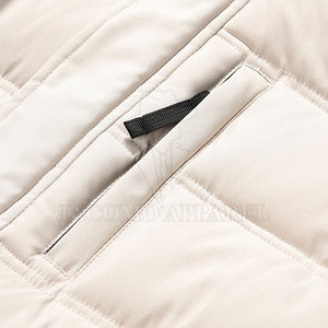 Veste de ski pour homme de la série Outdoor Mountain, conçue pour les aventures sur neige avec protection contre l'eau et un ajustement confortable - Product Image 5