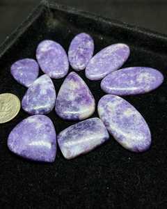 Lapidolite naturelle lisse de couleurs mélangées, cabochon fait main, pierre précieuse en vrac aux vertus curatives étonnantes, formes variées, certifiée par une tierce partie N - Product Image 5