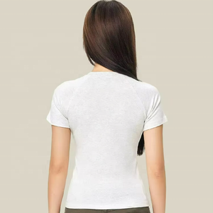 T-shirt à col rond et manches courtes pour femme, collection Printemps-Été 2026, style Spice Girls, couleur unie, coupe ajustée - Product Image 1