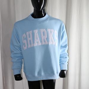Sudadera SHARKS SKY BLUE con Cuello Alto, 100% Blanca, Apliques Bordados, Cuello Ancho, URBAN PRODUCTIONS - Product Image 1