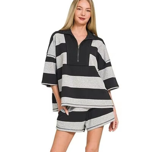 เซ็ตเสื้อครอปซิปครึ่งตัวลายทาง Zenana Frenchterry และกางเกงขาสั้น - Product Image 1