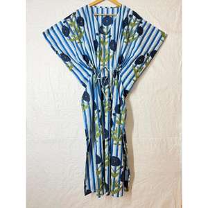 ชุดเดรสผ้าฝ้ายพิมพ์ลายดอกไม้สไตล์โบฮีเมียน ชุดแม็กซี่คาฟตันทรงหลวมสำหรับใส่ไปเที่ยวทะเลช่วงฤดูร้อน ไซส์พลัส ชุดคลุม - Product Image 1