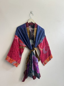 ชุดคลุมกิโมโนผ้าไหมส่าหรีอินเดียสำหรับผู้หญิง แบบสั้น ใส่คลุมชุดฤดูร้อน ชุดลำลอง - Product Image 6