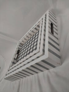 Bandeja de Madera de Alta Calidad con Diseño Floral Moderno en Forma Cuadrada, Personalizable, Hecha en India - Product Image 5