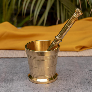 Ensemble mortier et pilon en laiton traditionnel Okhli Imam Dasta, bol broyeur d'épices pour broyer les herbes et les épices - Product Image 1