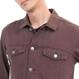 Veste en jean pour homme avec logo personnalisé imprimé, respirante, devant, nouveau look élégant, qualité supérieure, denim délavé moyen, par HI 2026 - Product Image 3