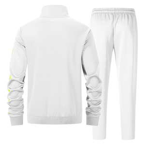 Ensemble d'entraînement de basketball haut de gamme avec logo personnalisé, broderie personnalisée, design moderne, streetwear, extensible dans quatre directions - Product Image 4