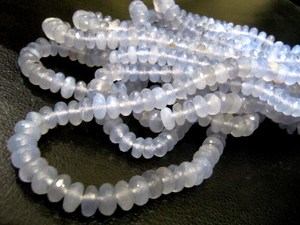 Perles de pierres précieuses facettées en calcédoine naturelle lavande, forme ronde, 8 pouces de long - Product Image 4