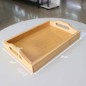 Elegante bandeja de madera pulida con asas laterales, ideal para servicio de desayuno en la habitación y entornos de hospitalidad de alta calidad. - Product Image 3