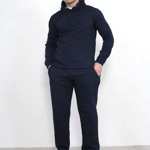 Chándal de alta calidad con material personalizado, logotipo bordado personalizado, chándal para hombre con mangas regulares, chándales tipo pullover para hombre - Product Image 1