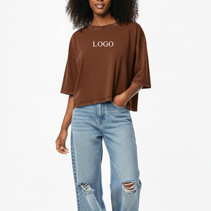 Camiseta Corta Oversize de Alta Calidad para Mujer, Color Marrón, Algodón, Cuello Redondo, Hombros Caídos, Manga Corta, Logotipo Estampado, Corte Holgado, Estilo Casual - Product Image 3