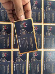 Cartes de visite professionnelles haut de gamme avec impression de logo sur papier épais, dorure à chaud et finition mate - Product Image 3