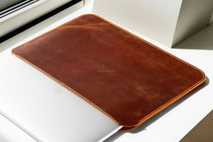 Funda para Portátil de Cuero Genuino de Grano Completo, Moderna, Duradera, Ligera y Portátil, Hecha a Mano para Oficina, Empresarios, Uso Diario y Viajes - Product Image 3