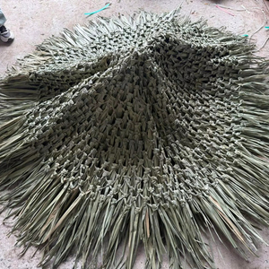 Parasol pliable de haute qualité en chaume synthétique 2,6 m pour la décoration de centres de villégiature, panneau de toit en chaume tropical du Vietnam - Product Image 1