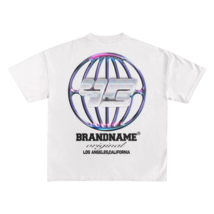 เสื้อยืดคอกลมแขนสั้นสีขาวสำหรับผู้ชาย ทรงปกติ สวมใส่สบาย ผลิตจากผ้าเจอร์ซีย์คอตตอน พิมพ์ลายโลโก้ด้านหน้าแบบ DTF - Product Image 2