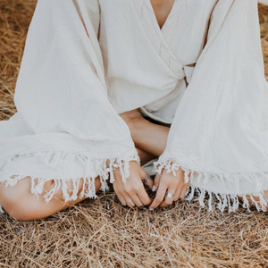 ชุดกิโมโนแขนกว้าง เสื้อคลุมสไตล์โบฮีเมียน ทูนิคโบโฮ ชุดคลุมงานแต่งงาน ผ้าฝ้ายดิบ ชุดคลุมสไตล์ยิปซี ชุดสำหรับงานเทศกาล ชุดชายหาด - Product Image 4