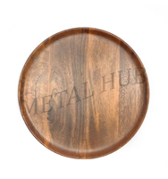 Assiette de présentation ronde finition noyer, aspect bois, pour la présentation et la décoration de table