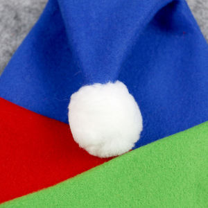 Bonnets de Noël unis avec pompons rouge, bleu, vert – Bonnets tricotés pour adultes pour fêtes de Noël - Product Image 4