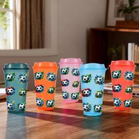 Nouvel arrivage : Mug à paillettes en plastique écologique de 16 oz, motif football, portable, réutilisable, pour sublimation, idéal pour les fêtes