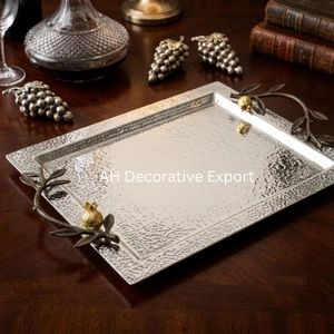 Bandeja de Servir de Metal Plateado Texturizado con Asas de Ramas de Granada, Plato Decorativo de Metal para Vanidad - Product Image 5