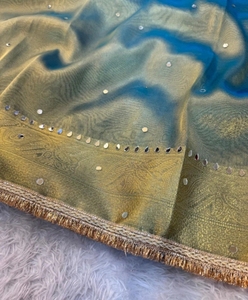 Sari en tissu de soie Banarasi orné de motifs KV (bleu clair) - Vêtement traditionnel pour les fêtes - Product Image 4