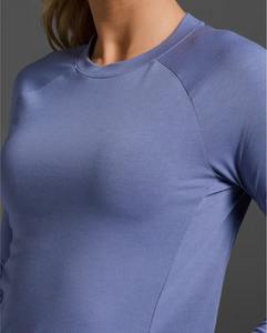 T-shirt de sport moulant personnalisé pour femme, absorbant la transpiration, respirant, séchage rapide, en poly-spandex, haut de compression pour gym et yoga - Product Image 4