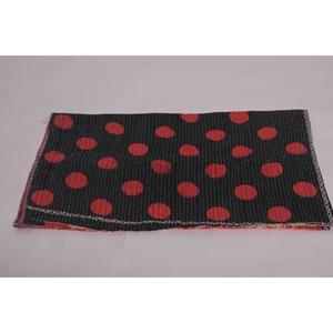 ผ้าห่มคันธาทำมือสไตล์วินเทจ ผ้าคลุมเตียงอินเดียลายโบโฮ ผ้าห่มสองด้านลายดอกไม้ เป็นมิตรกับสิ่งแวดล้อม ซักได้ ตกแต่งบ้าน - Product Image 4