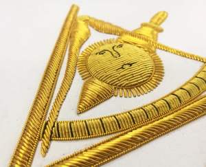 Tablier de Franc-Maçon de Luxe TANAZAINRA, Fabriqué Professionnellement, Résistant à l'Eau, Brodé, Sérigraphié, Tissu Personnalisable pour Loge - Product Image 4