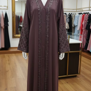 Abaya élégante brodée prune - Robe longue luxueuse et modeste avec détails argentés complexes cousus à la main et manches cloche - Product Image 1