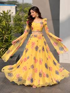 Lehenga Choli con Estampado Floral Amarillo y Dupatta, Traje Tradicional Indio para Bodas, Vestido Largo de Georgette para Mujer, Verano - Product Image 2