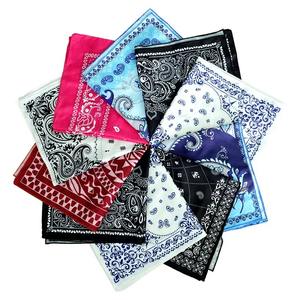 ผ้าคลุมไหล่ผ้าซาตินยาวสำหรับผู้หญิง ดีไซน์หรูหราสไตล์วินเทจ ลายเมฆหอมใหม่ ผ้าพันคอโพลีเอสเตอร์เนื้อผ้าไหมทนทาน - Product Image 3