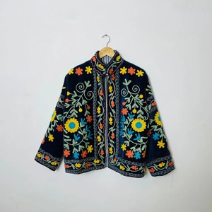 เสื้อแจ็คเก็ตกำมะหยี่ปักลายดอกไม้สไตล์โบฮีเมียน ปกคอปก แขนสามส่วน ไซส์พลัส สำหรับฤดูใบไม้ร่วง เสื้อคลุมลำลองสำหรับผู้ใหญ่ - Product Image 1