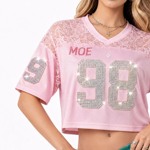 Jersey Corto de Fútbol Americano con Panel de Encaje Rosa, Estilo Y2K, con Letras de Diamantes de Imitación, Malla Chic, Corte Cuadrado, Uniforme Deportivo Personalizado para Mujer - Product Image 4