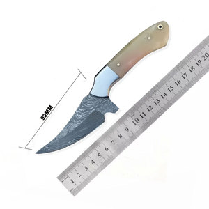 Cuchillo de Caza de Acero de Damasco Hecho a Mano con Funda de Cuero para Acampar al Aire Libre, Supervivencia, Bushcraft, Cuchillo Utilitario Elegante - Product Image 1