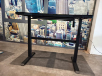 Bureau électrique moderne à hauteur réglable avec plateau en verre, éclairage LED, USB Type C, bureau debout pour la maison et le bureau