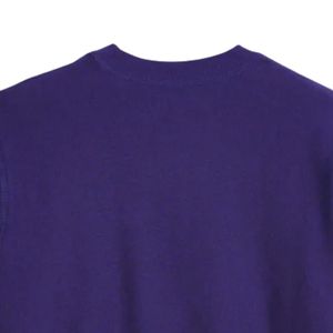 เสื้อสเวตเชิ้ตคอกลมคลาสสิกสำหรับผู้ชาย สีม่วง ผ้าฝ้ายพรีเมียม แขนยาว สวมใส่สบาย เหมาะสำหรับทุกวัน สไตล์สตรีทแวร์ - Product Image 4